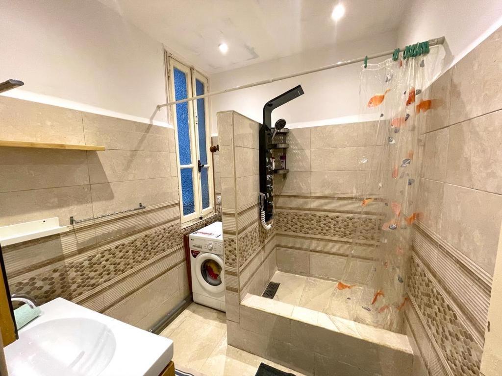 Appartement Dans Immeuble Haussmanien Algiers Bagian luar foto