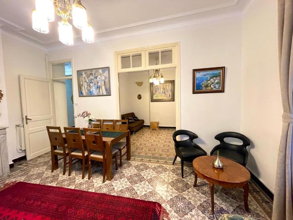 Appartement Dans Immeuble Haussmanien Algiers Bagian luar foto