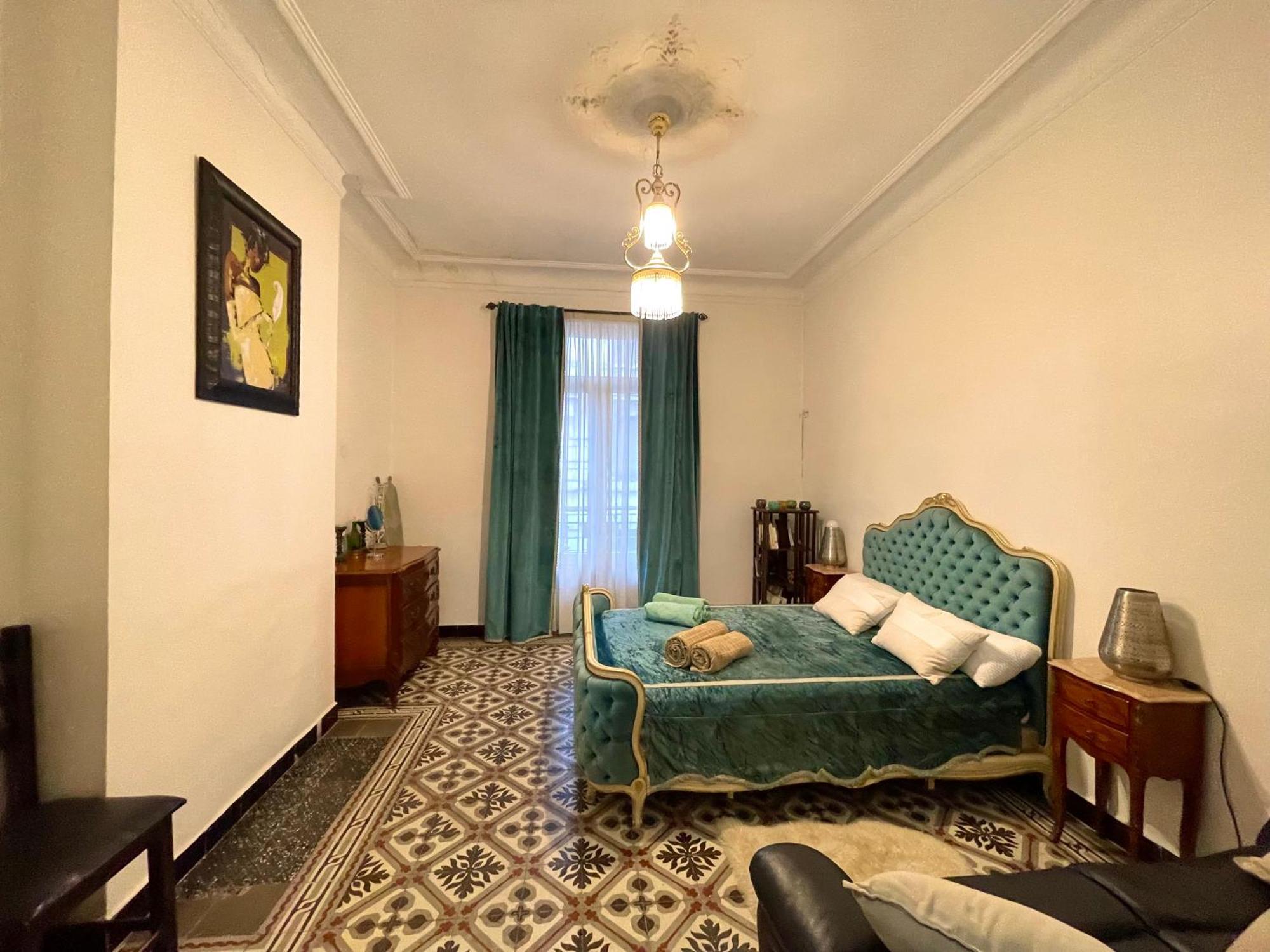 Appartement Dans Immeuble Haussmanien Algiers Bagian luar foto