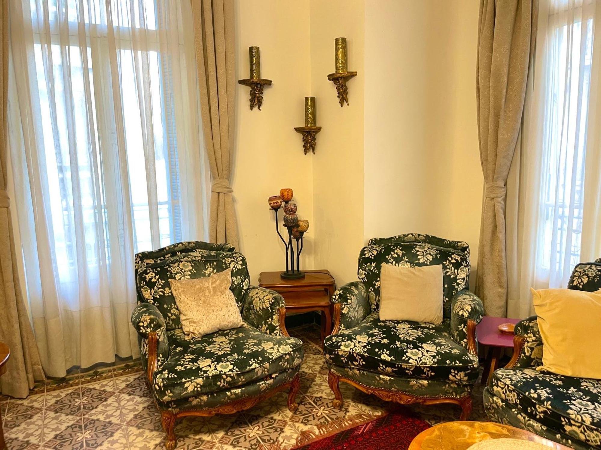 Appartement Dans Immeuble Haussmanien Algiers Bagian luar foto