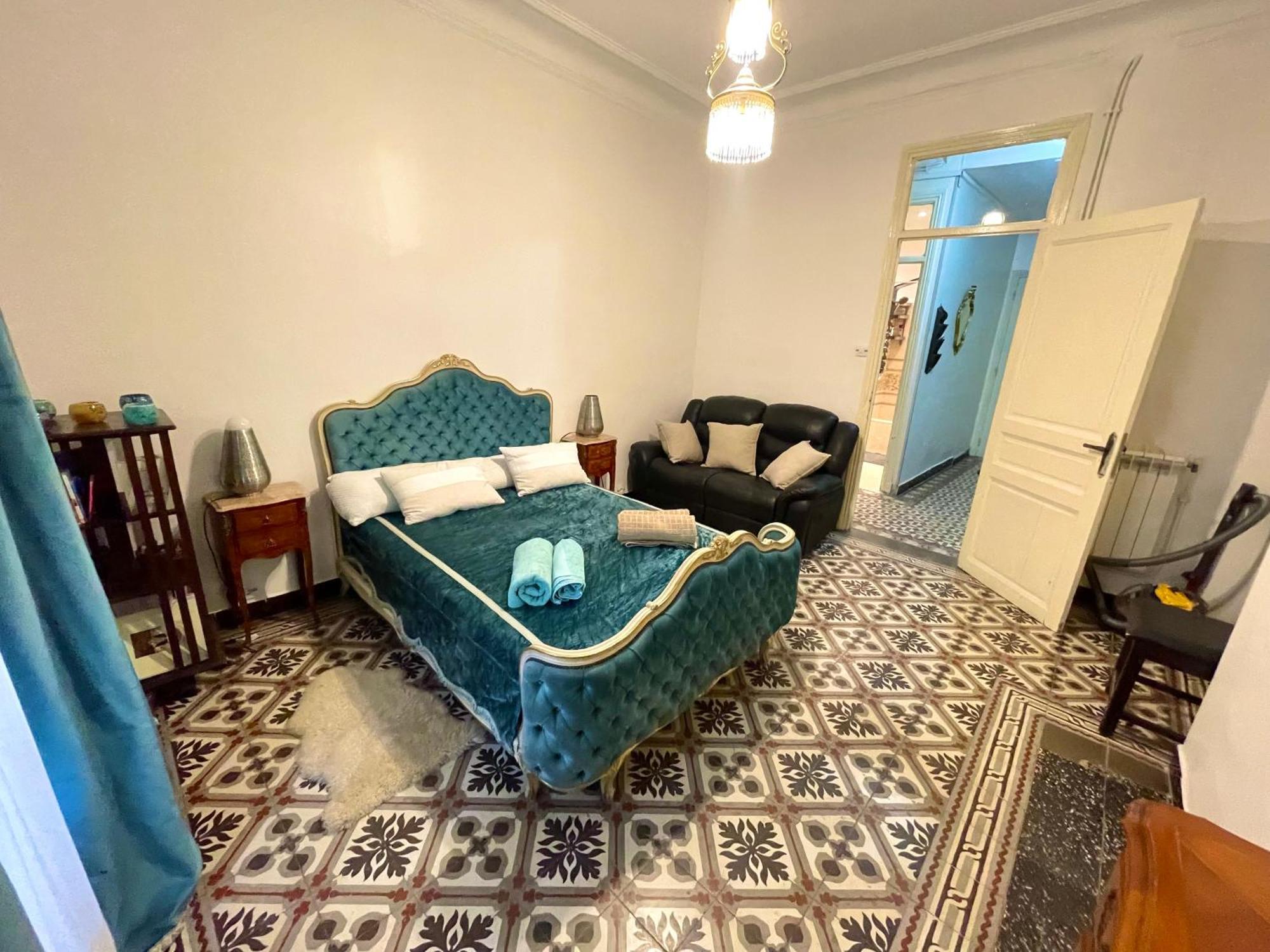 Appartement Dans Immeuble Haussmanien Algiers Bagian luar foto
