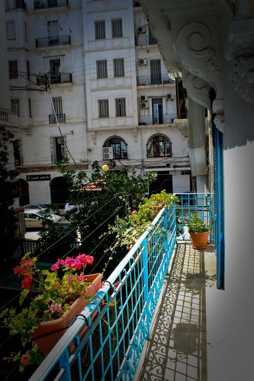 Appartement Dans Immeuble Haussmanien Algiers Bagian luar foto